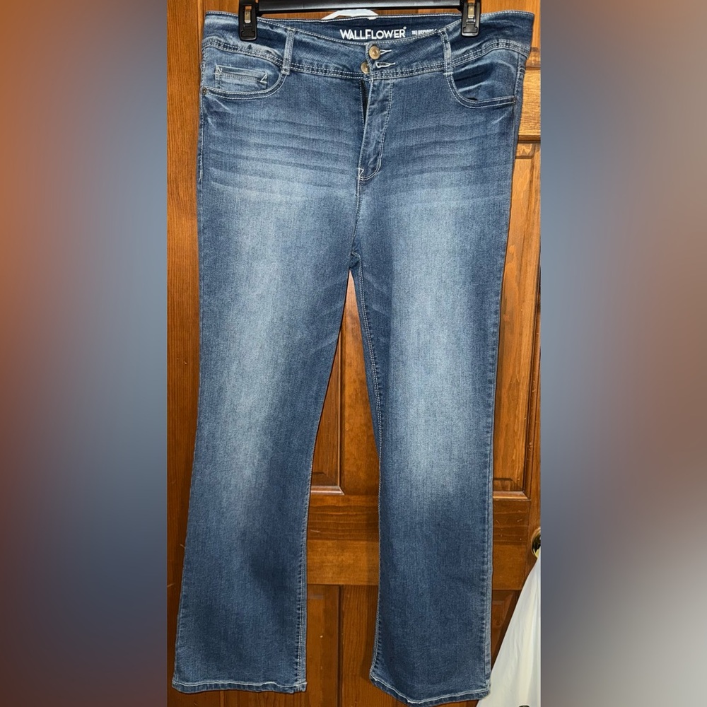 Wallflower Women's Wide Leg Jeans in Denim Blue - TALL